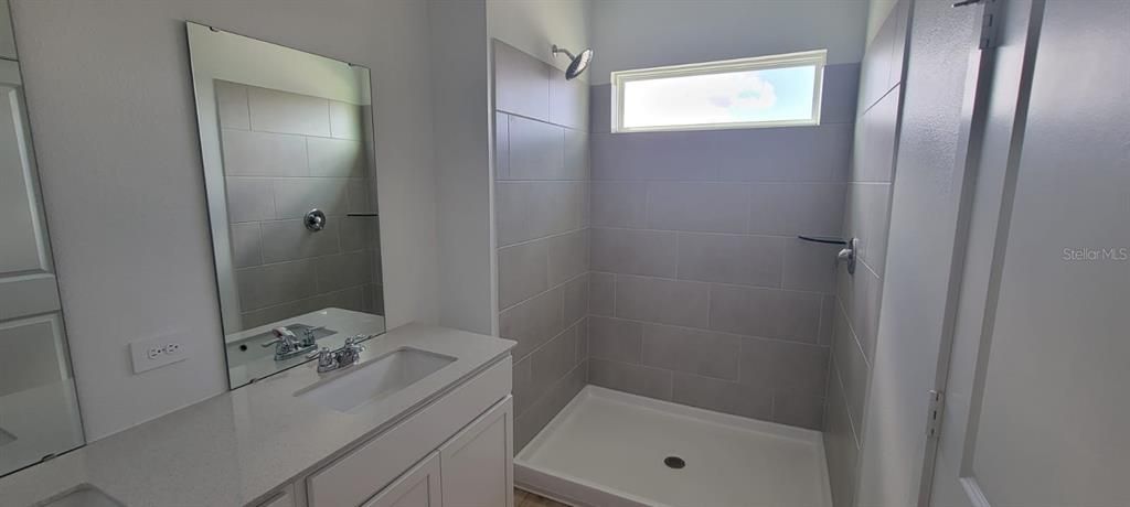 En Renta: $2,590 (4 camas, 2 baños, 2071 Pies cuadrados)