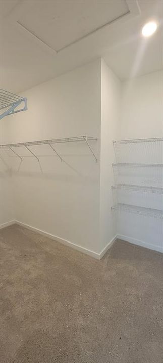 En Renta: $2,590 (4 camas, 2 baños, 2071 Pies cuadrados)