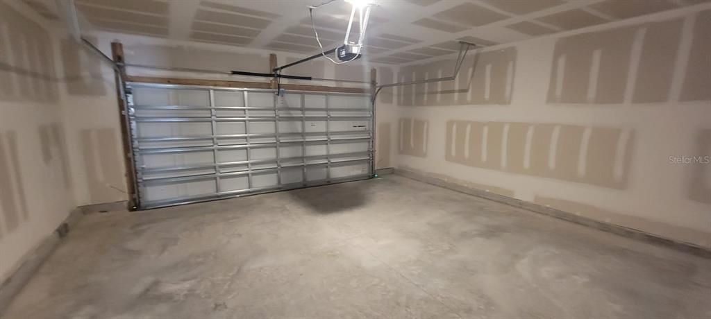 En Renta: $2,590 (4 camas, 2 baños, 2071 Pies cuadrados)
