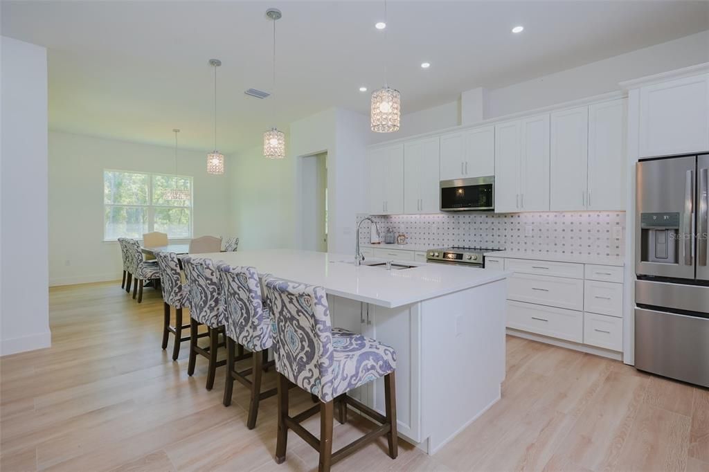 For Sale: $446,000 (3 beds, 2 baths, 2121 Square Feet)