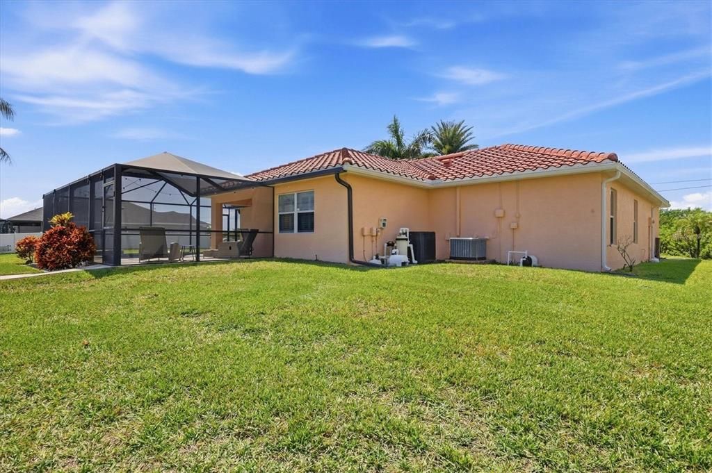 На продажу: $699,900 (3 спален, 2 ванн, 1824 Квадратных фут)