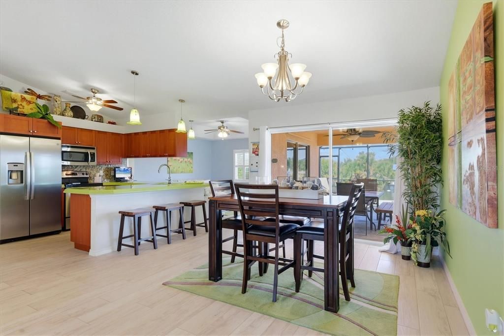 На продажу: $699,900 (3 спален, 2 ванн, 1824 Квадратных фут)