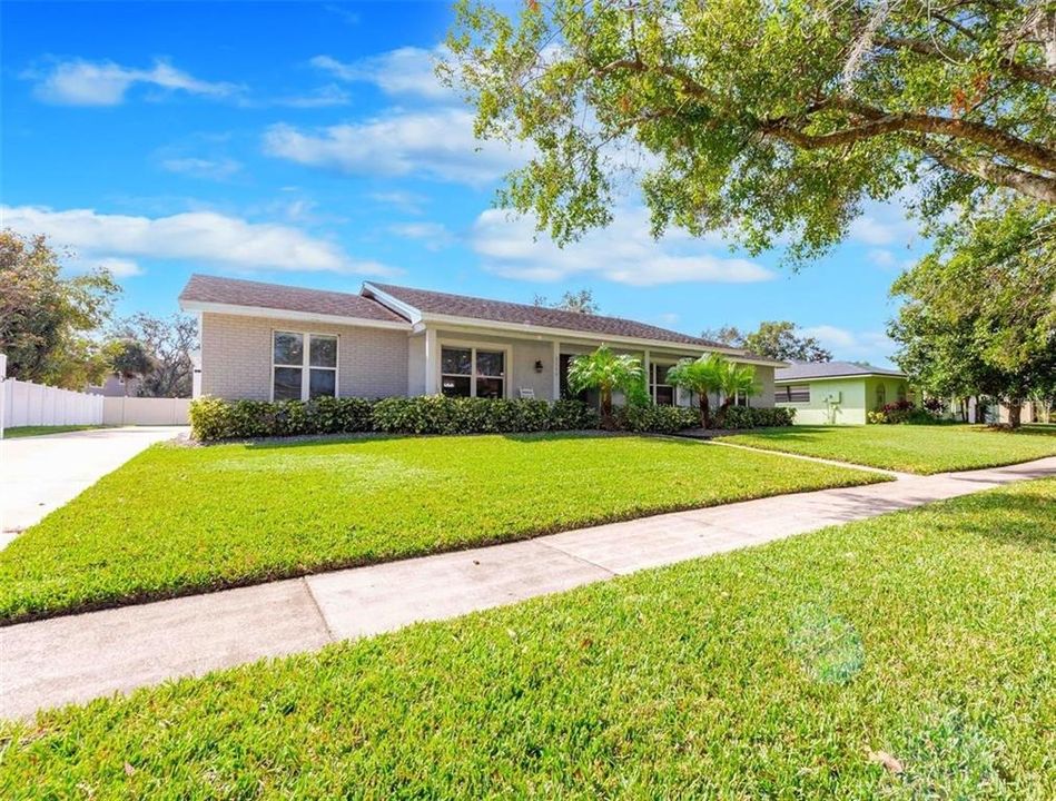 For Sale: $490,000 (3 beds, 2 baths, 1944 Square Feet)