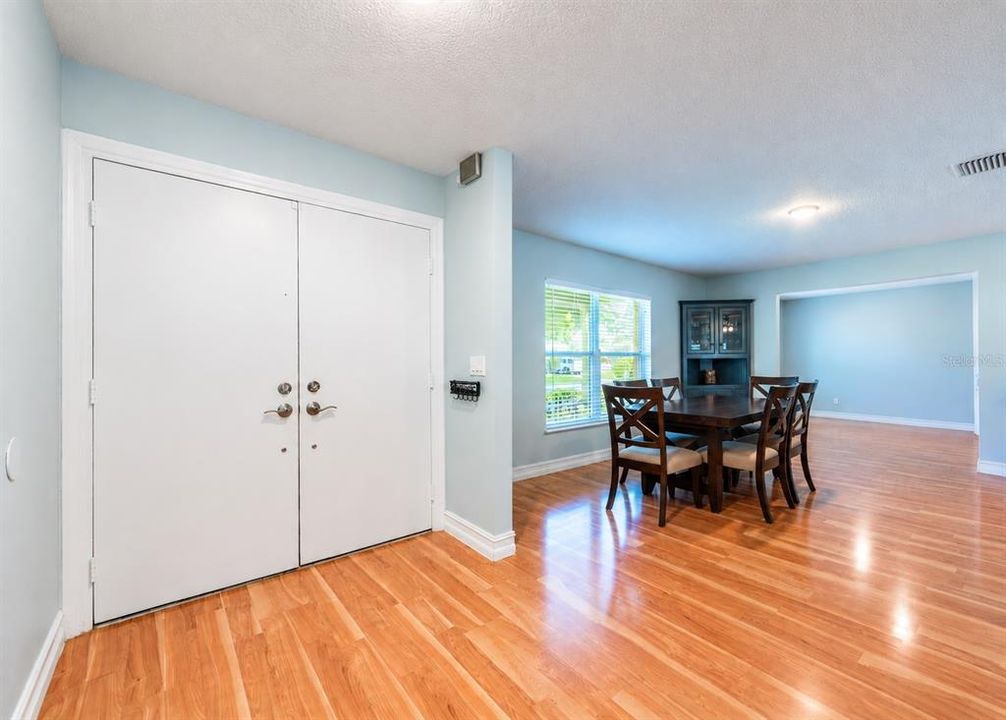 For Sale: $490,000 (3 beds, 2 baths, 1944 Square Feet)