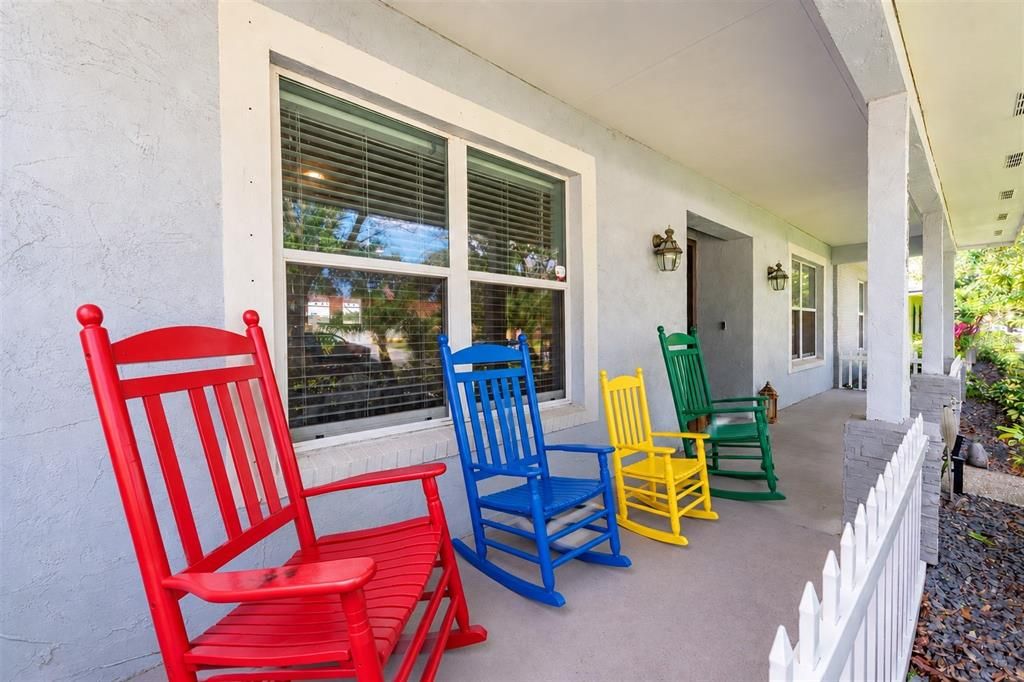 For Sale: $490,000 (3 beds, 2 baths, 1944 Square Feet)
