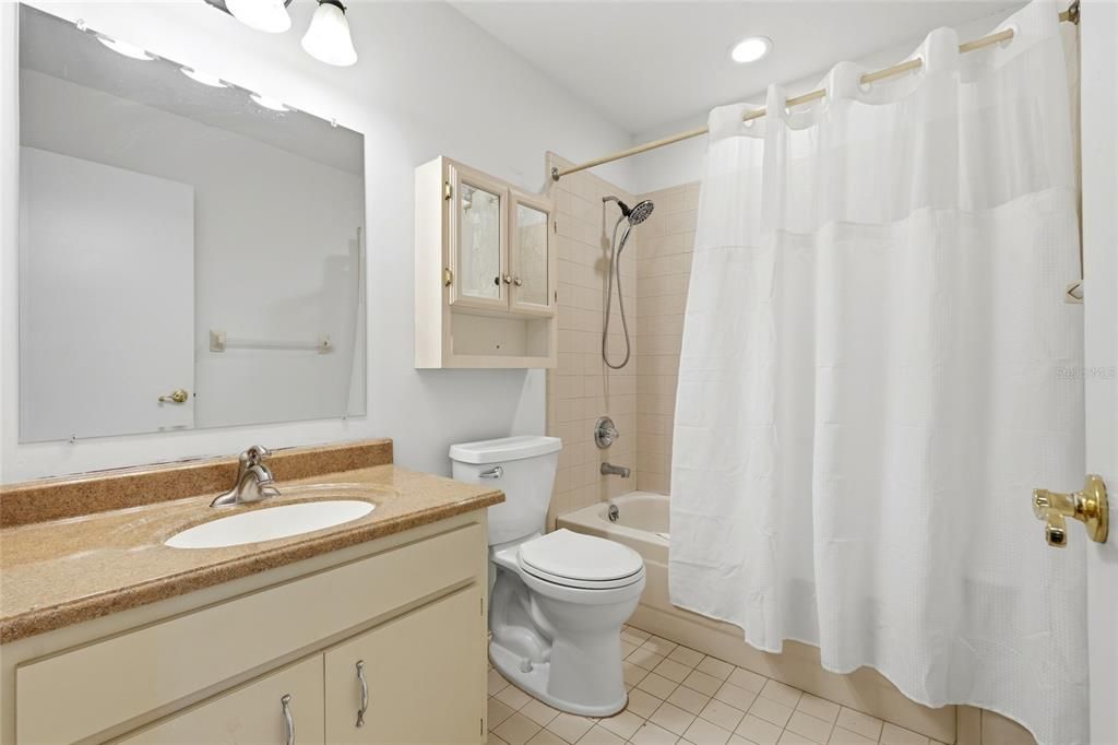 For Sale: $305,000 (3 beds, 2 baths, 1538 Square Feet)