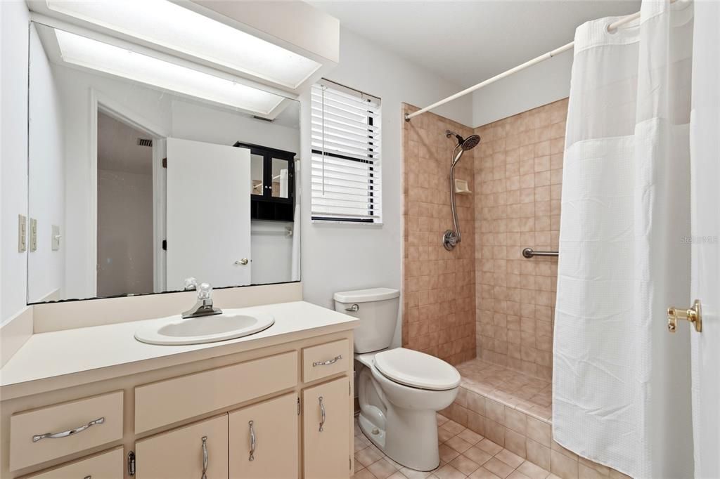 For Sale: $305,000 (3 beds, 2 baths, 1538 Square Feet)