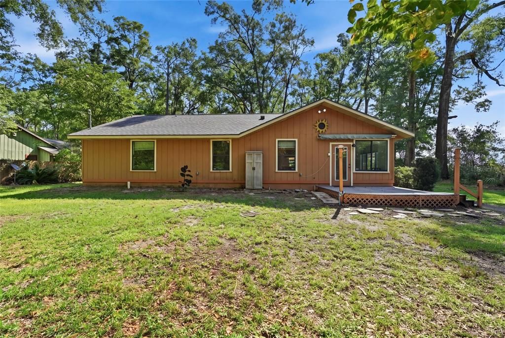 For Sale: $305,000 (3 beds, 2 baths, 1538 Square Feet)