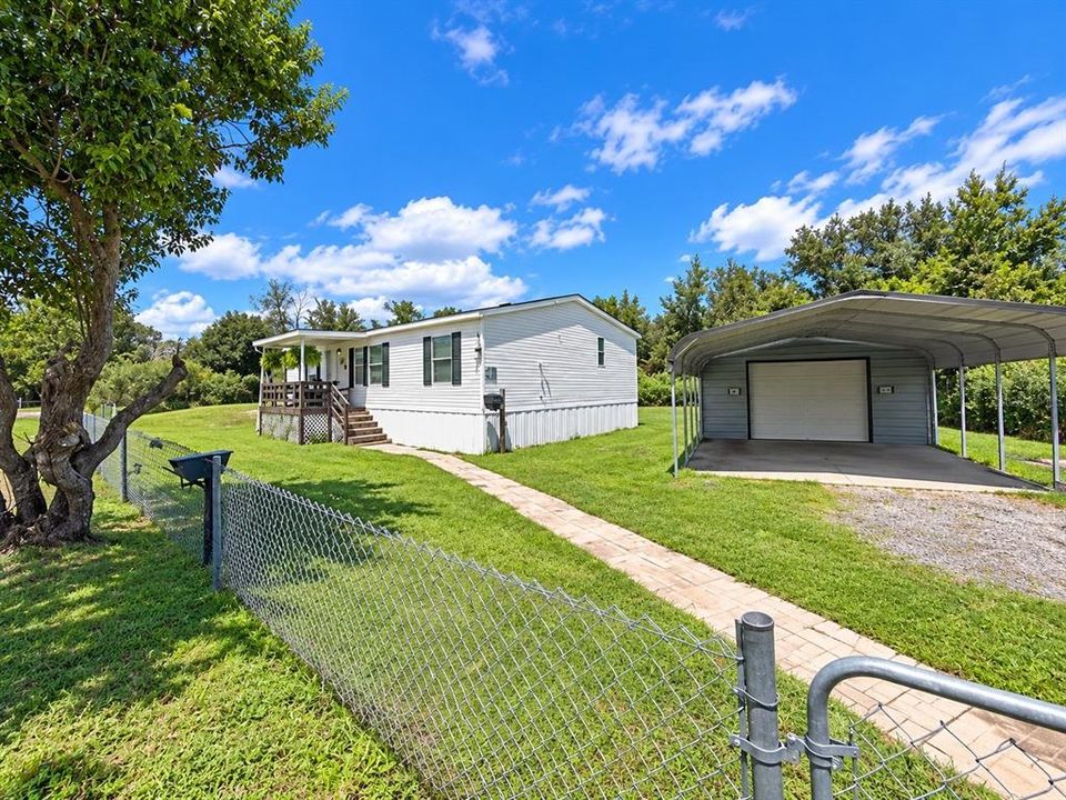 For Sale: $277,000 (3 beds, 2 baths, 1288 Square Feet)