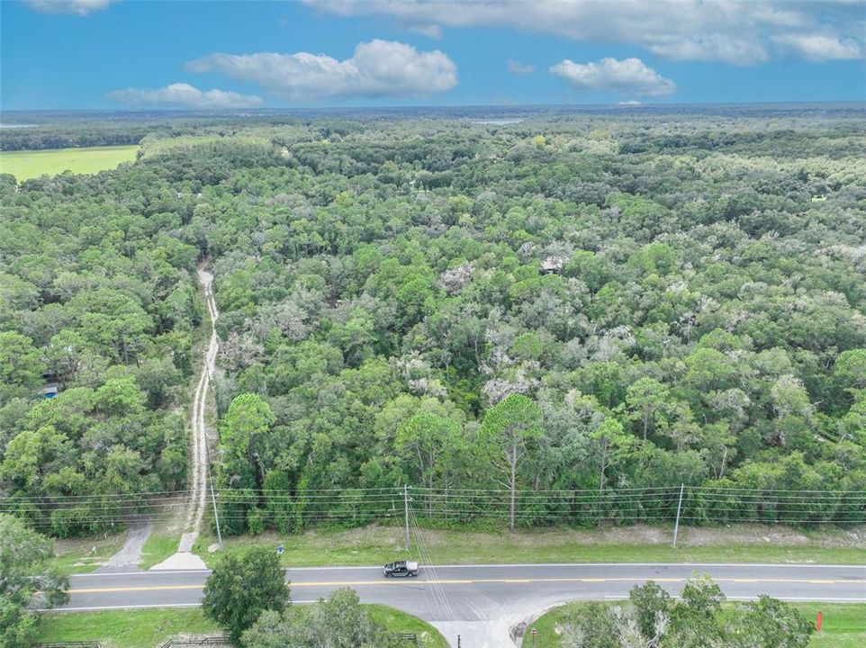 En Venta: $125,000 (3.16 acres)