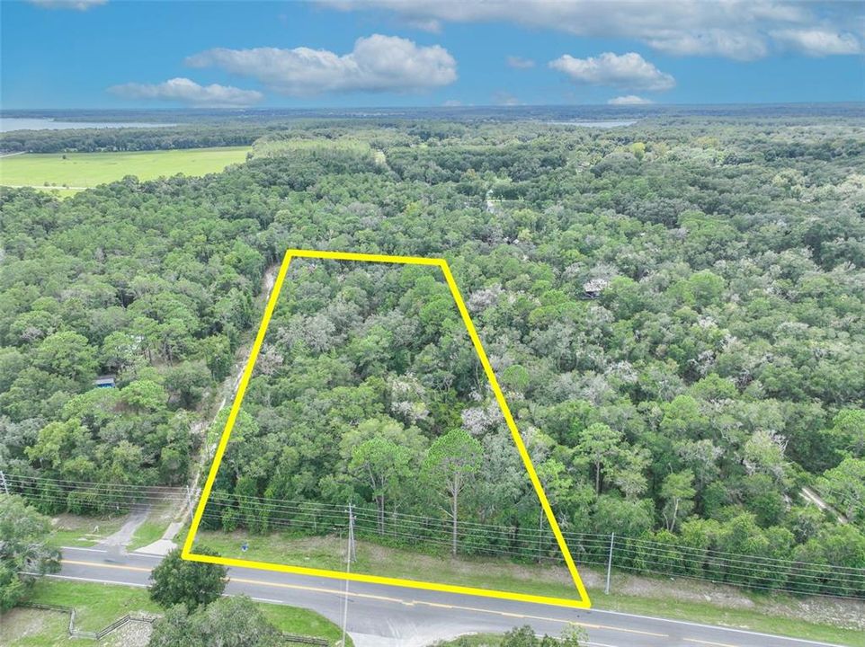 En Venta: $125,000 (3.16 acres)