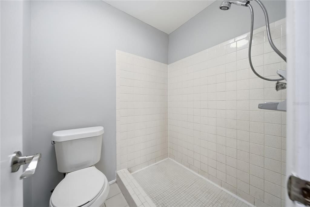 For Sale: $149,950 (3 beds, 2 baths, 1408 Square Feet)