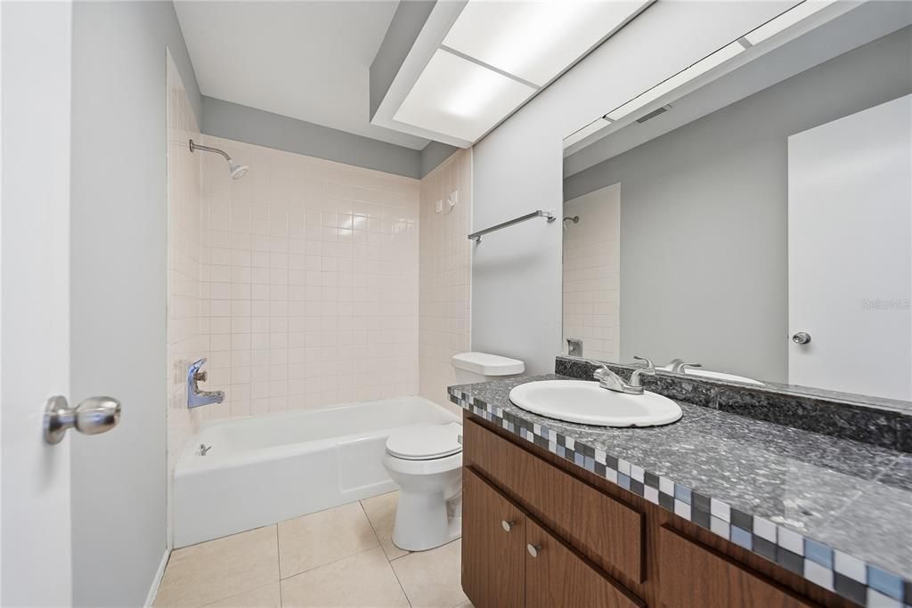 For Sale: $149,950 (3 beds, 2 baths, 1408 Square Feet)