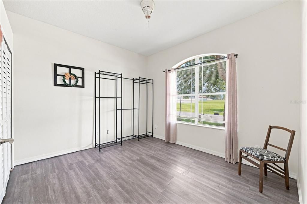 For Sale: $275,000 (4 beds, 2 baths, 1928 Square Feet)