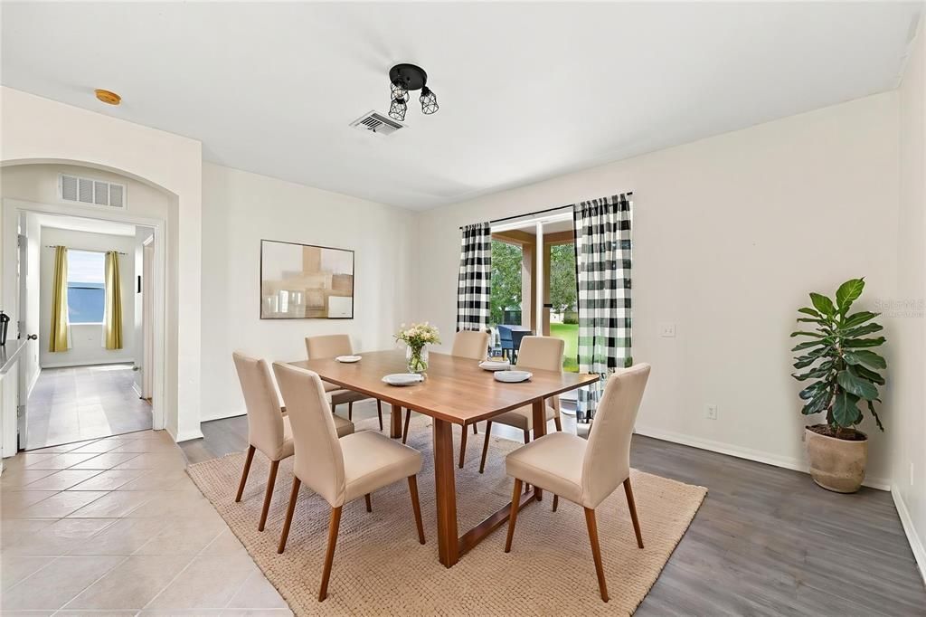 For Sale: $275,000 (4 beds, 2 baths, 1928 Square Feet)