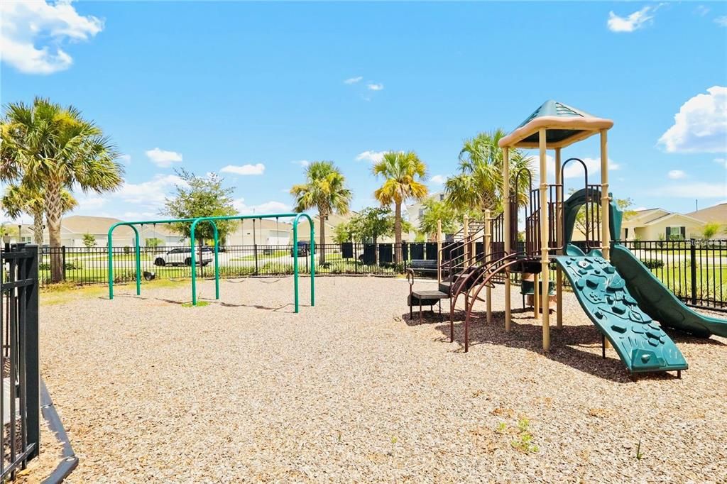 For Sale: $325,000 (4 beds, 2 baths, 1850 Square Feet)