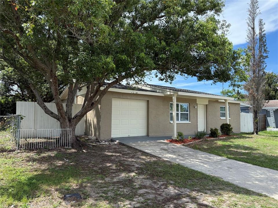 En Venta: $224,900 (3 camas, 2 baños, 972 Pies cuadrados)