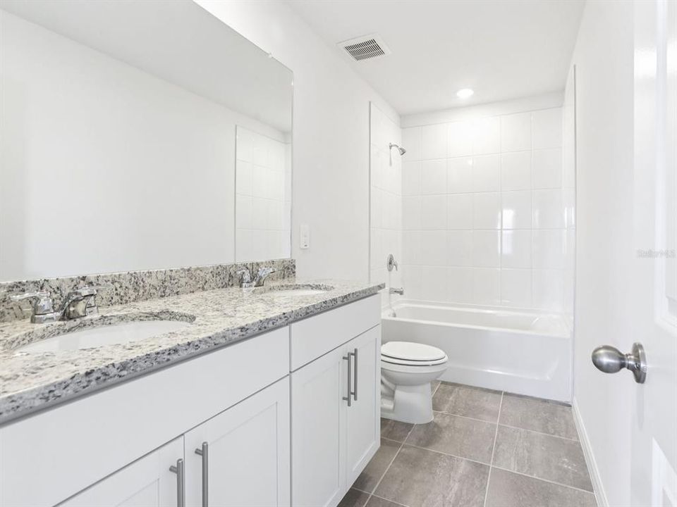 En Venta: $399,810 (4 camas, 2 baños, 2168 Pies cuadrados)