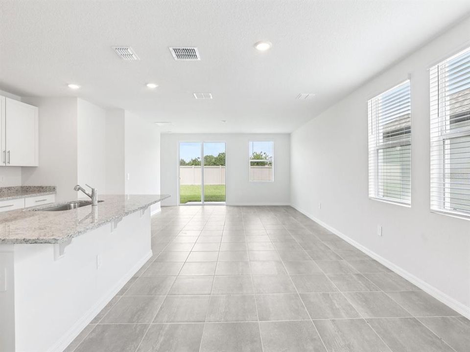 En Venta: $399,810 (4 camas, 2 baños, 2168 Pies cuadrados)