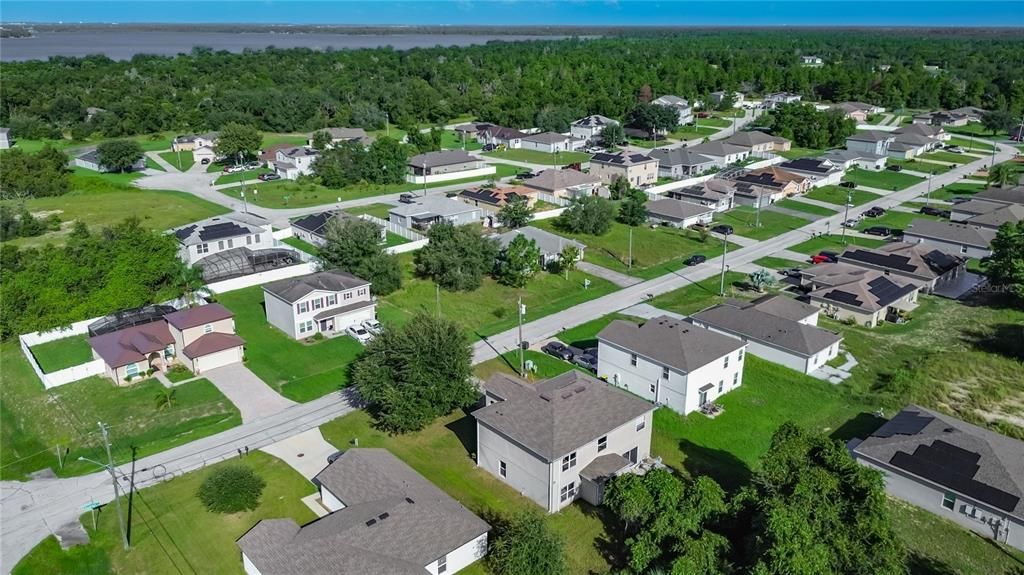 На продажу: $350,000 (4 спален, 2 ванн, 2806 Квадратных фут)