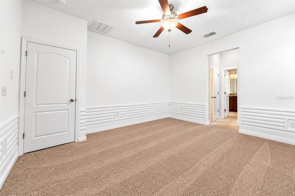 For Sale: $309,000 (3 beds, 2 baths, 1672 Square Feet)