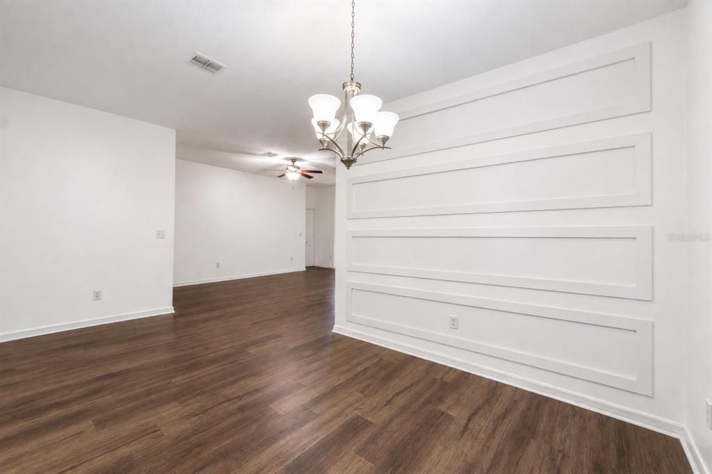 For Sale: $309,000 (3 beds, 2 baths, 1672 Square Feet)