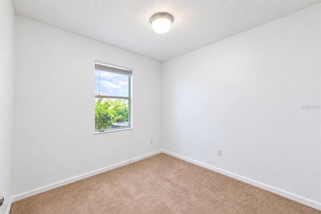 For Sale: $309,000 (3 beds, 2 baths, 1672 Square Feet)
