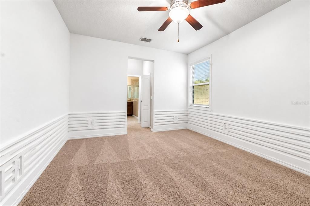 For Sale: $309,000 (3 beds, 2 baths, 1672 Square Feet)