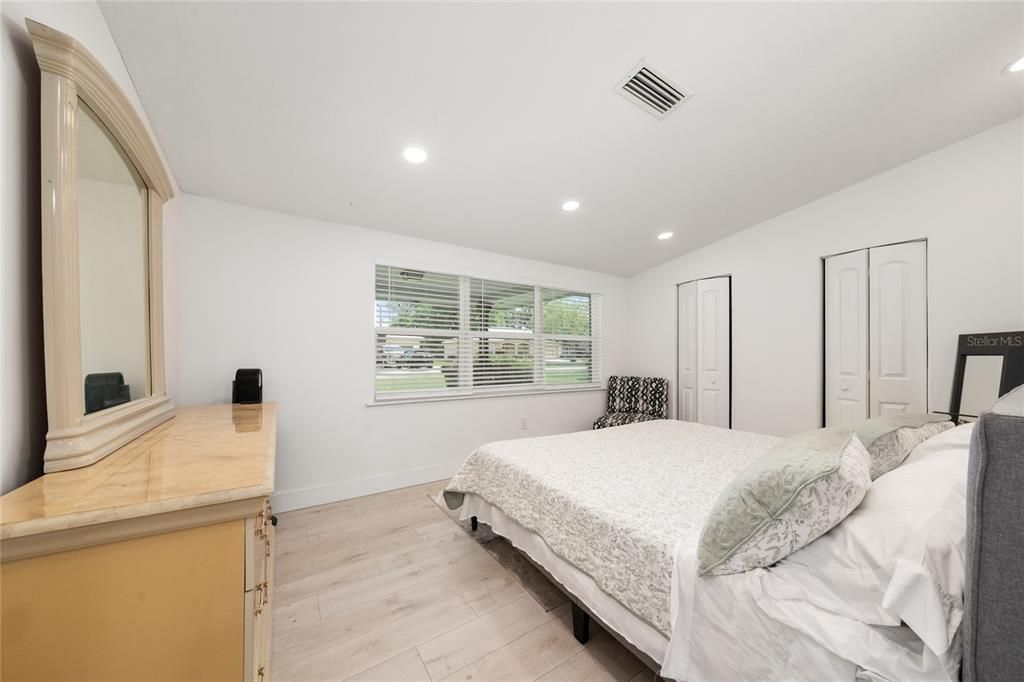 For Rent: $1,790 (2 beds, 1 baths, 1400 Square Feet)