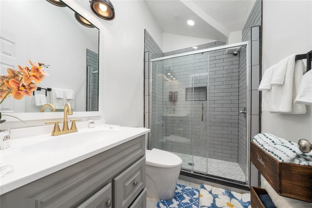 For Rent: $1,790 (2 beds, 1 baths, 1400 Square Feet)