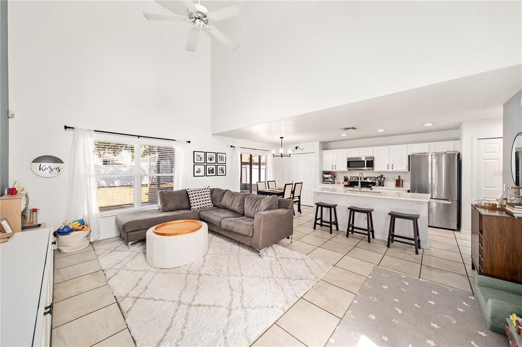 For Sale: $415,000 (3 beds, 2 baths, 1369 Square Feet)