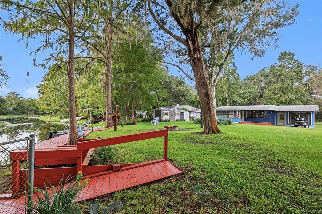 For Sale: $265,000 (2 beds, 1 baths, 1372 Square Feet)