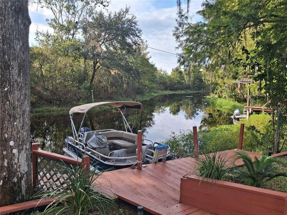 For Sale: $249,000 (2 beds, 1 baths, 1372 Square Feet)