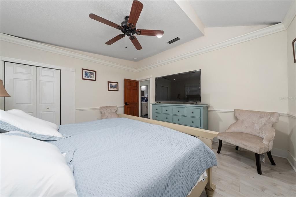 For Rent: $1,950 (2 beds, 2 baths, 1500 Square Feet)