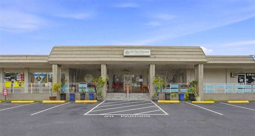 For Sale: $215,000 (2 beds, 2 baths, 1170 Square Feet)