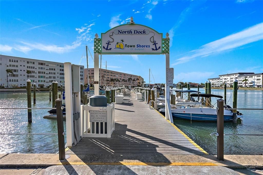 For Sale: $215,000 (2 beds, 2 baths, 1170 Square Feet)