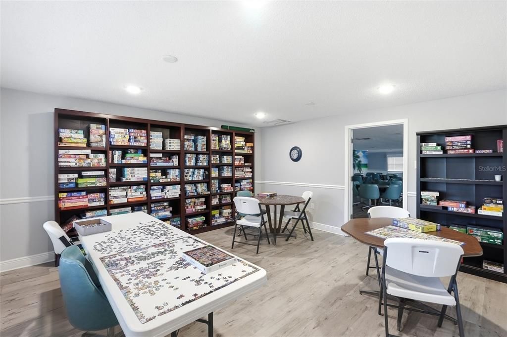 For Sale: $215,000 (2 beds, 2 baths, 1170 Square Feet)