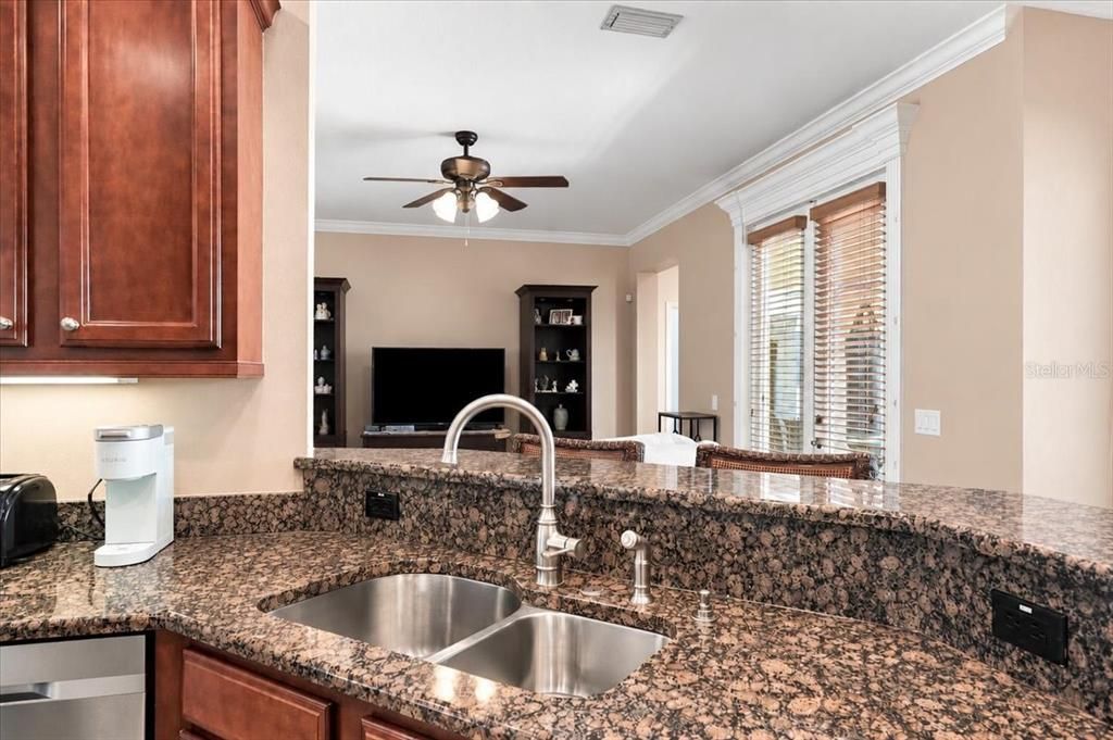For Sale: $485,000 (4 beds, 3 baths, 2357 Square Feet)