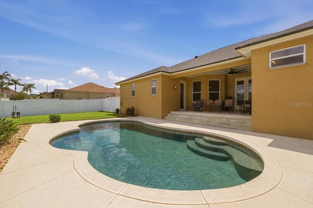For Sale: $485,000 (4 beds, 3 baths, 2357 Square Feet)