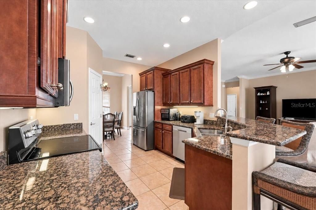 For Sale: $485,000 (4 beds, 3 baths, 2357 Square Feet)