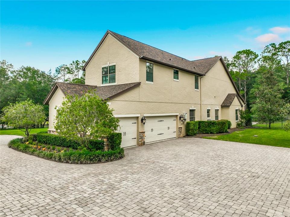 For Sale: $1,200,000 (6 beds, 4 baths, 3578 Square Feet)