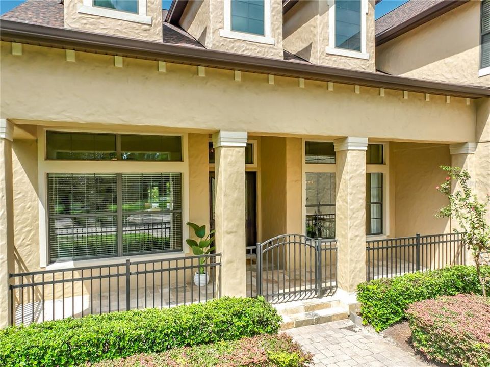 For Sale: $1,200,000 (6 beds, 4 baths, 3578 Square Feet)