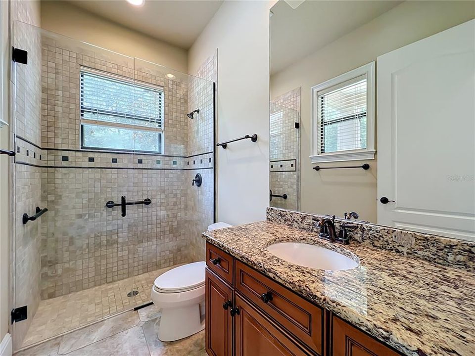 For Sale: $1,200,000 (6 beds, 4 baths, 3578 Square Feet)