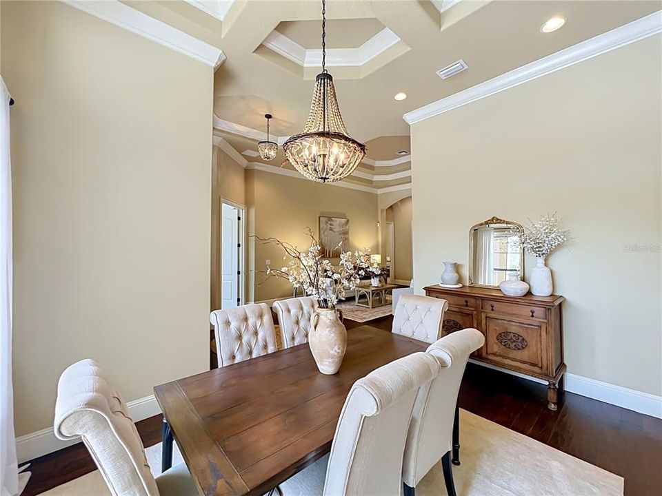 For Sale: $1,200,000 (6 beds, 4 baths, 3578 Square Feet)