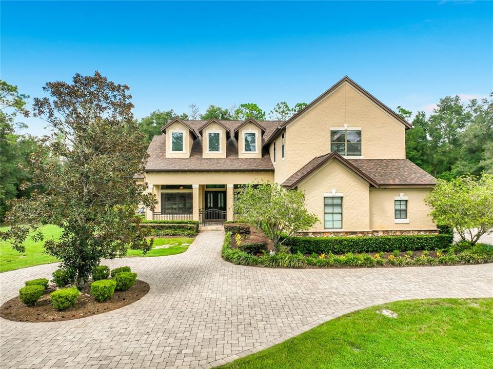 For Sale: $1,200,000 (6 beds, 4 baths, 3578 Square Feet)