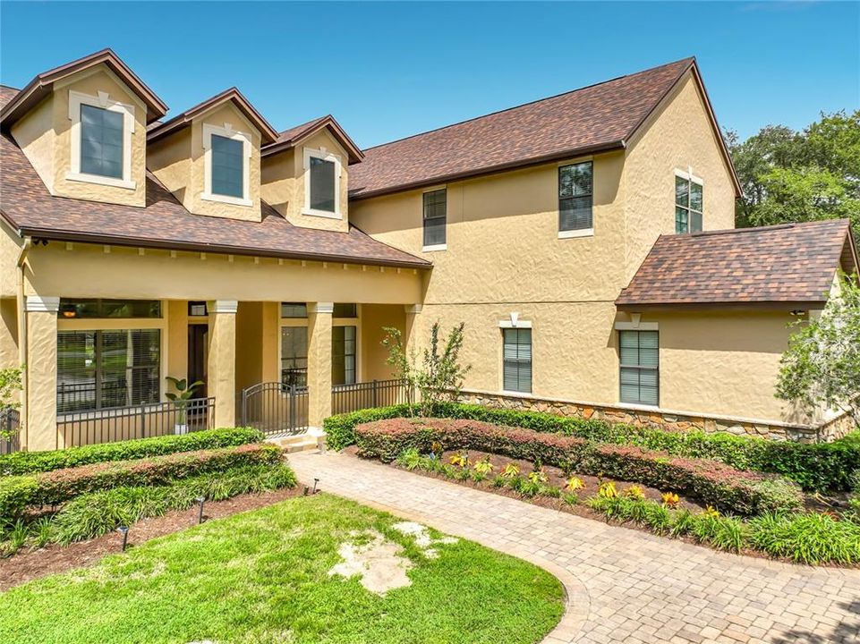 For Sale: $1,200,000 (6 beds, 4 baths, 3578 Square Feet)