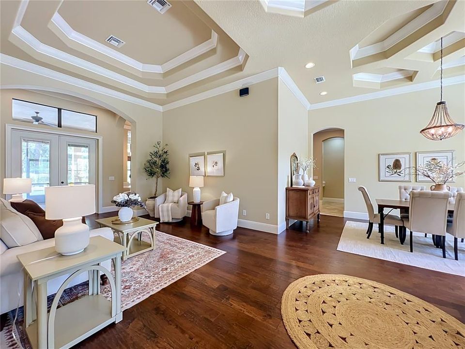 For Sale: $1,200,000 (6 beds, 4 baths, 3578 Square Feet)