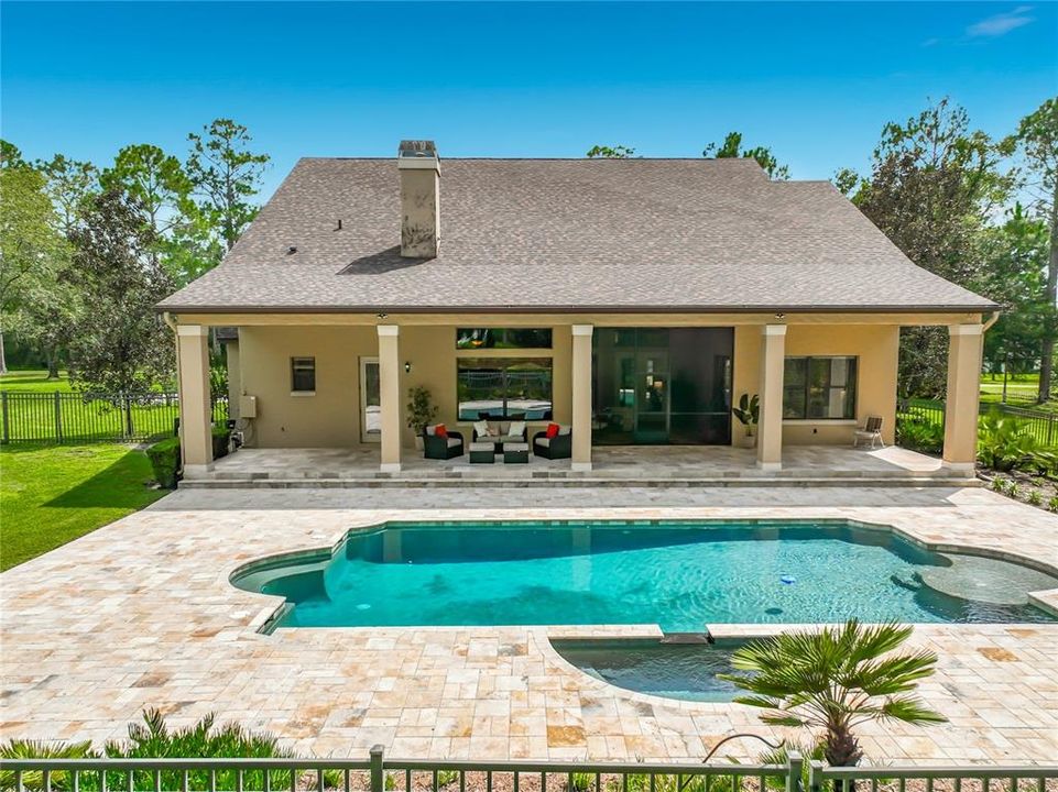For Sale: $1,200,000 (6 beds, 4 baths, 3578 Square Feet)