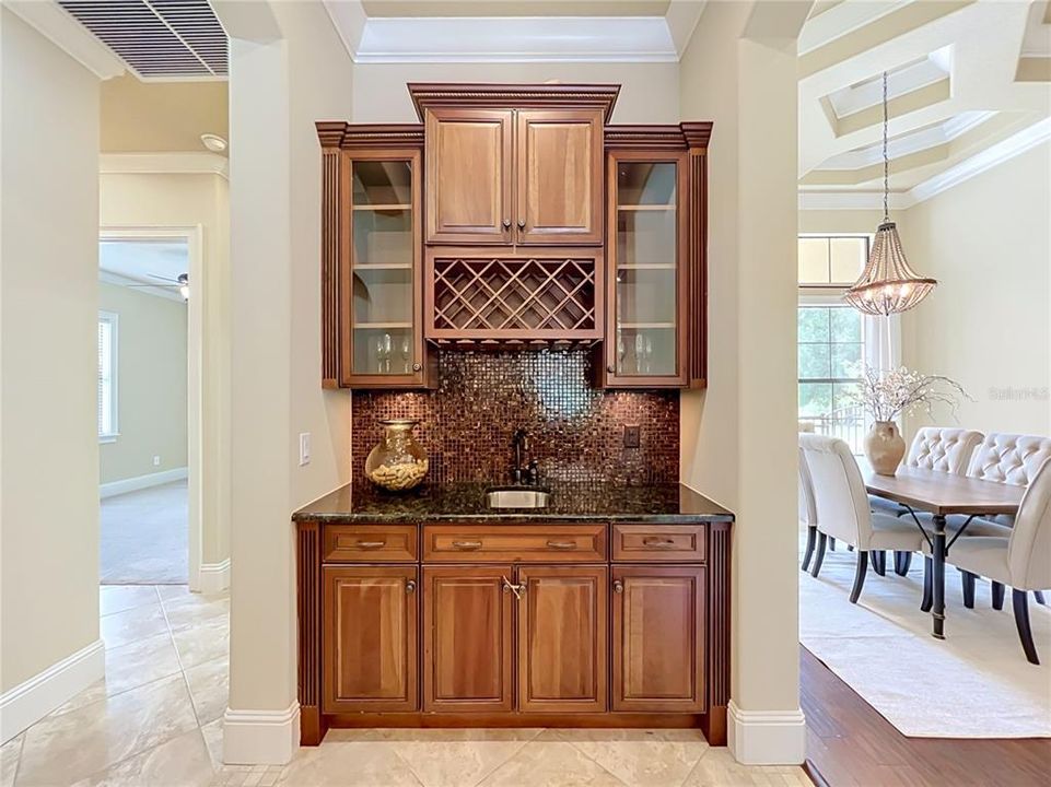 For Sale: $1,200,000 (6 beds, 4 baths, 3578 Square Feet)