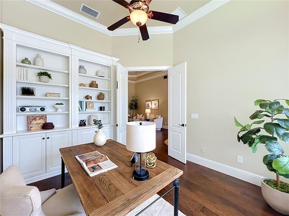 For Sale: $1,200,000 (6 beds, 4 baths, 3578 Square Feet)